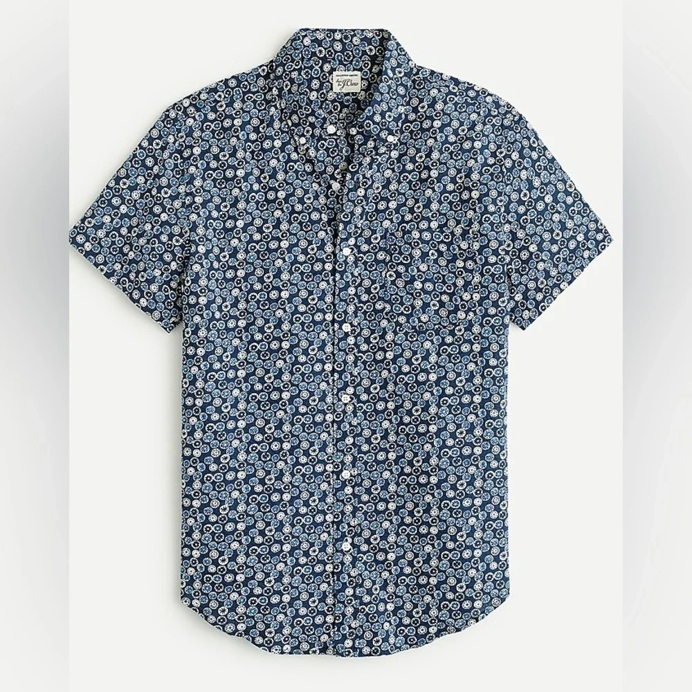 J Crew short sleeve blue patterned seeksucker button down shirt